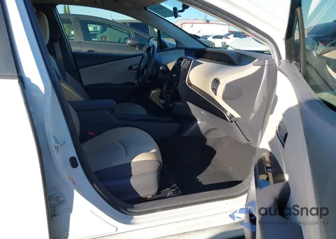 2016 Toyota Prius Two z USA, uszkodzony, nr VIN JTDKBRFUXG3004485